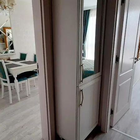 апартамент Harmony Suites-2 Bedroom Slăntjev Brjag